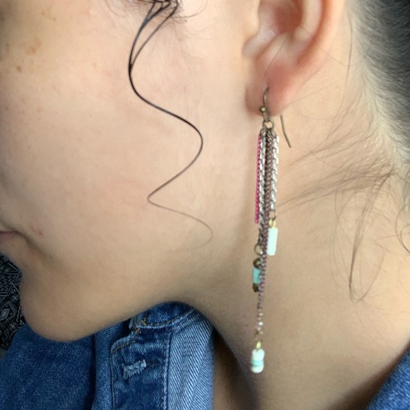 Dangling Earrings - Picture 4 of 5